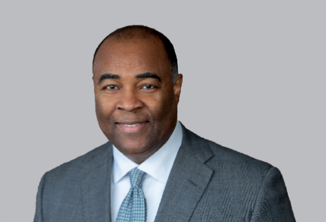 [MISSING IMAGE: ph_robertdixon-4c.jpg]