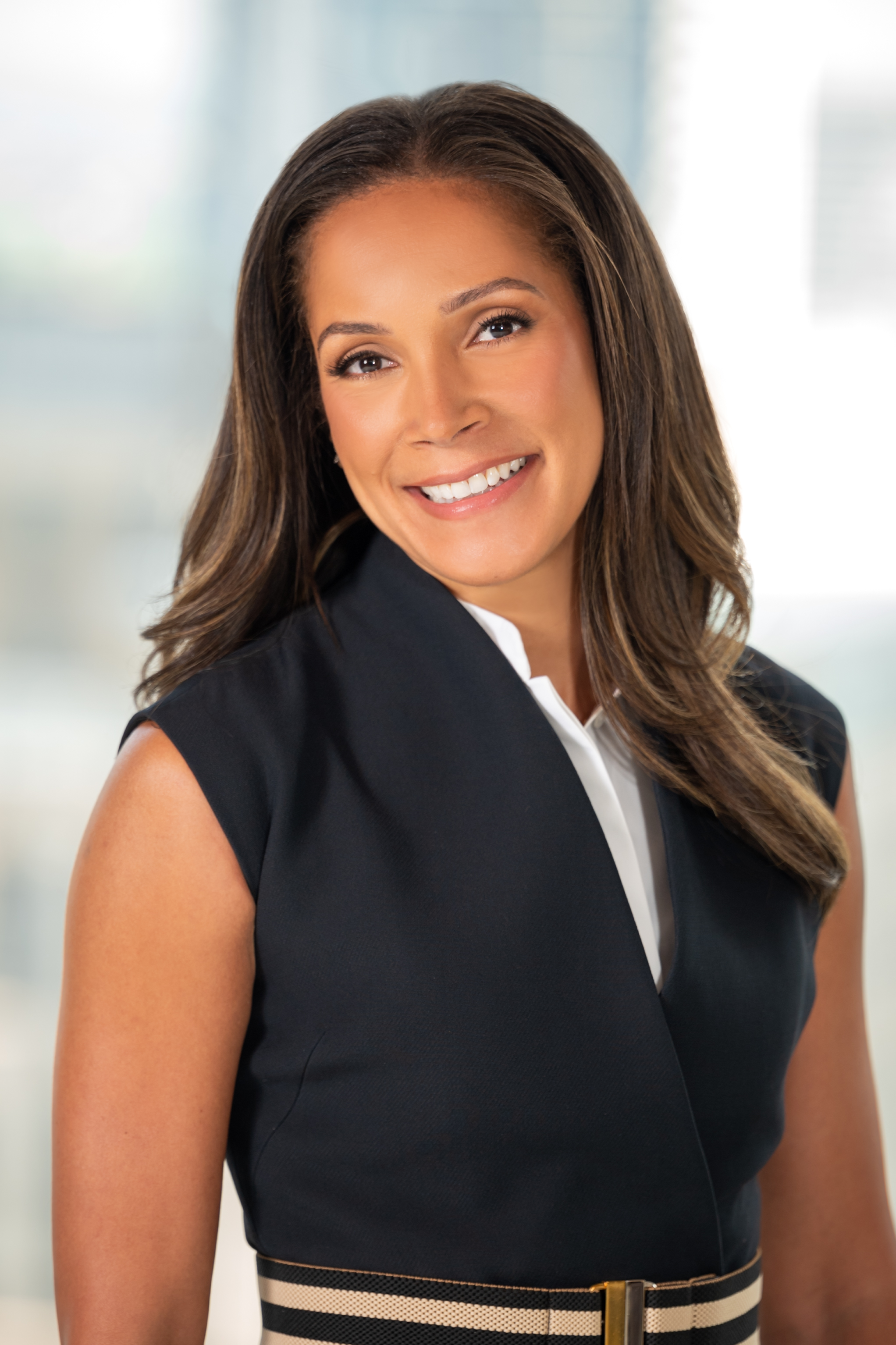 https://cdn.kscope.io/357ded0fbb4b11d47adaee0a3d6aecaf-Oil-Dri - Ellen- Blair Chube June 2023 Headshots-Retouched-235.jpg