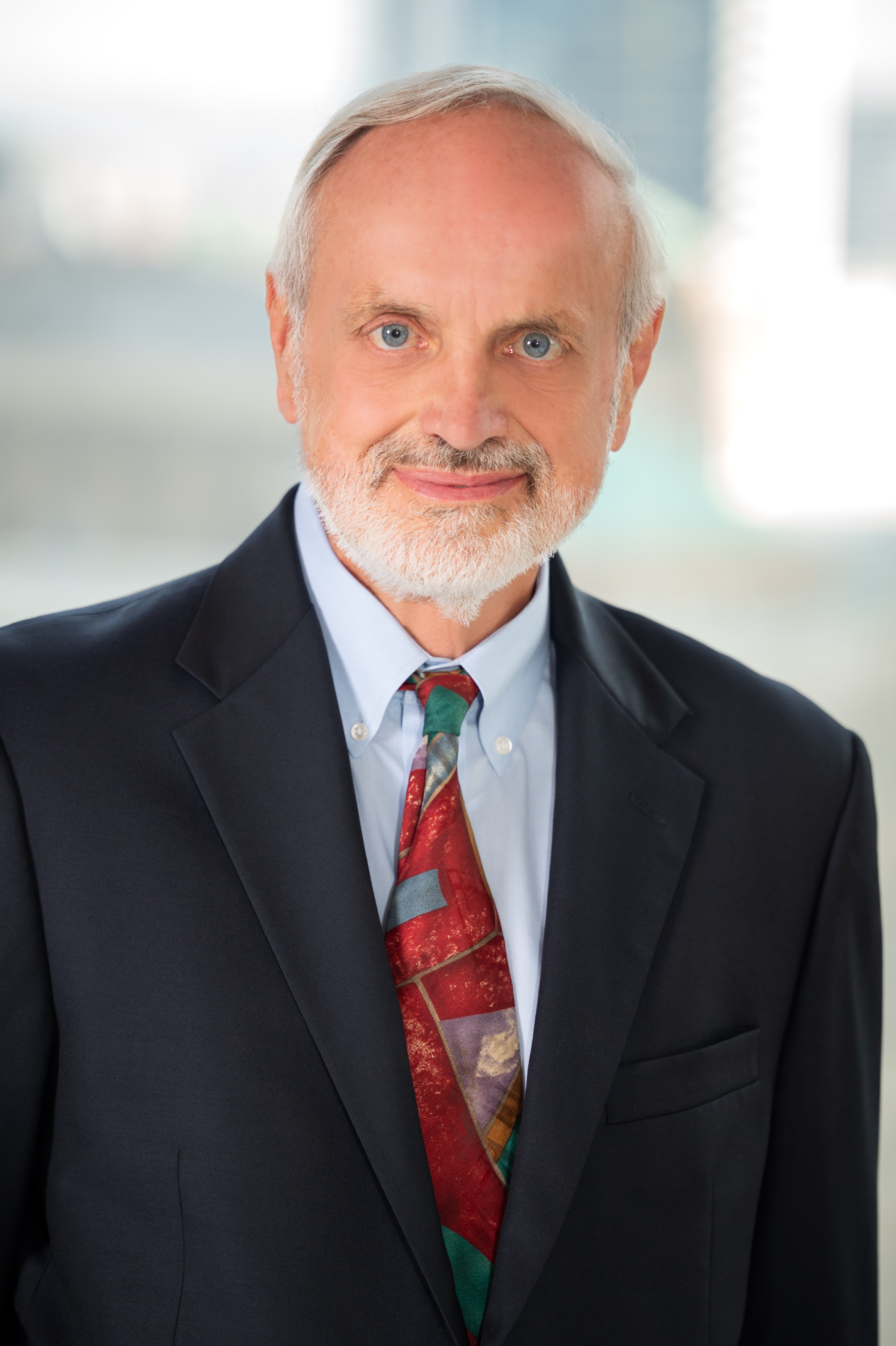 https://cdn.kscope.io/357ded0fbb4b11d47adaee0a3d6aecaf-Oil-Dri - Lawrence Washow June 2023 Headshots -Retouched-48.jpg