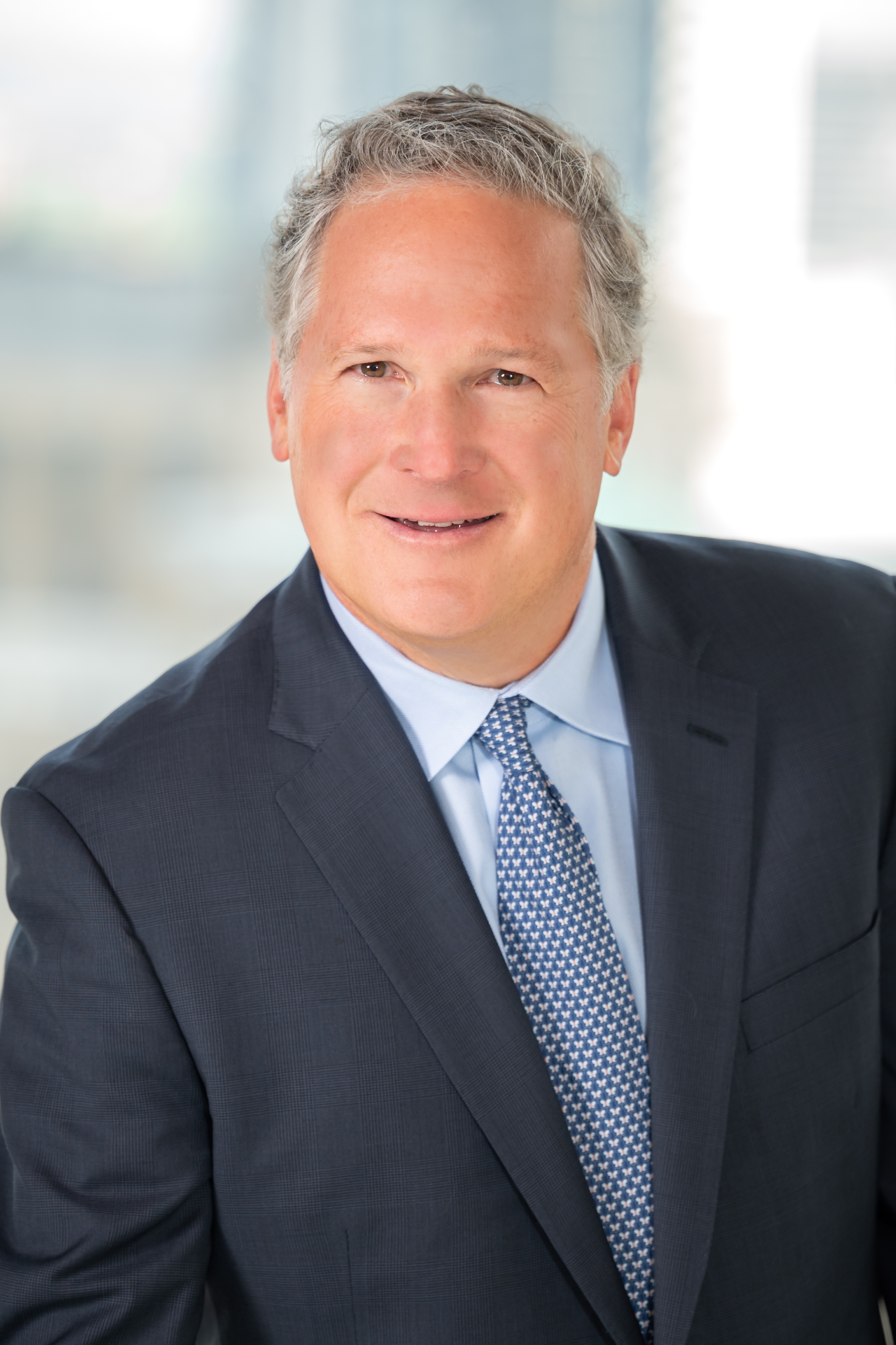 https://cdn.kscope.io/357ded0fbb4b11d47adaee0a3d6aecaf-Oil-Dri - George Roeth June 2023 Headshots -Retouched-150.jpg