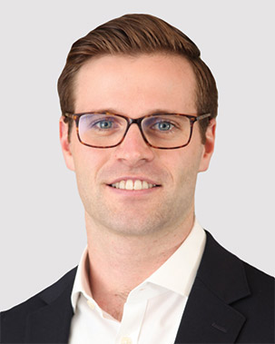 [MISSING IMAGE: ph_brianpratt-4c.jpg]