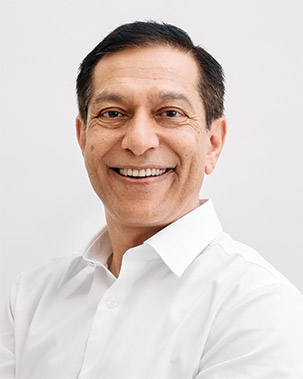 [MISSING IMAGE: ph_sanjeevbahl-4c.jpg]