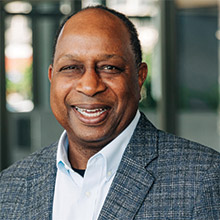 [MISSING IMAGE: ph_craigdawson-4c.jpg]