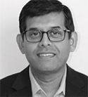 [MISSING IMAGE: ph_balajikumar-bw.jpg]