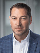 [MISSING IMAGE: ph_christopherbarry-4c.jpg]