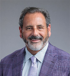 [MISSING IMAGE: ph_michaelacasey-4clr.jpg]