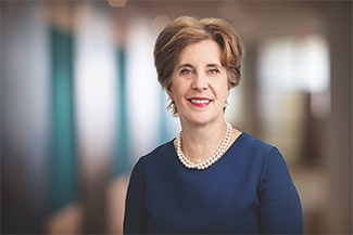 [MISSING IMAGE: ph_catherinejamespaglia-4c.jpg]